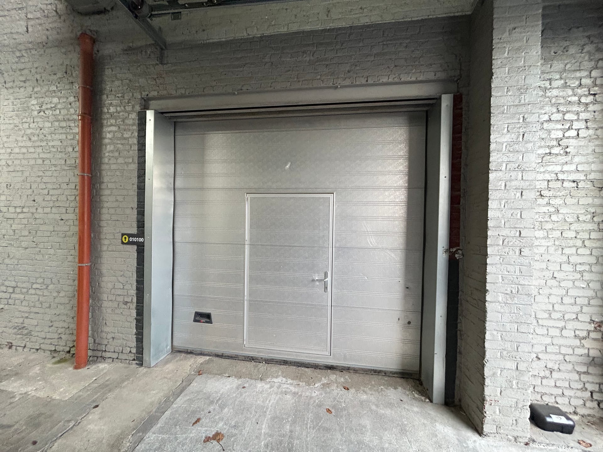 Entrepôt de +/- 54 m² - Sit sécurisée